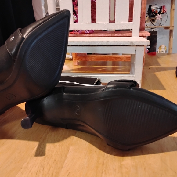 a new day Black Heeled Boots with Zipper Detail - Picture 2 of 8